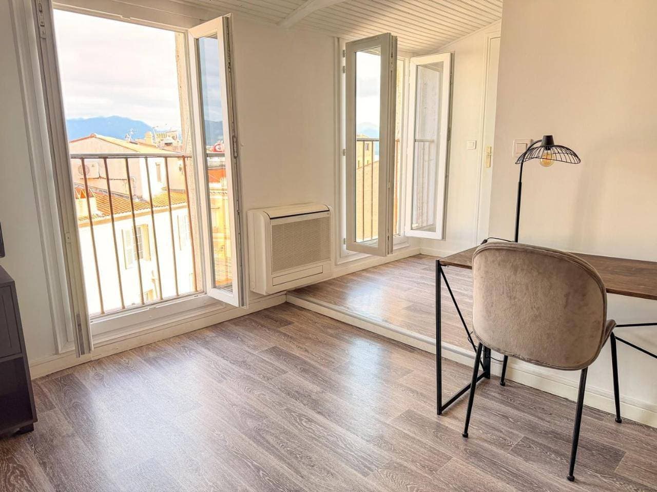 Foto 7 von 10: Apartment with Sea View