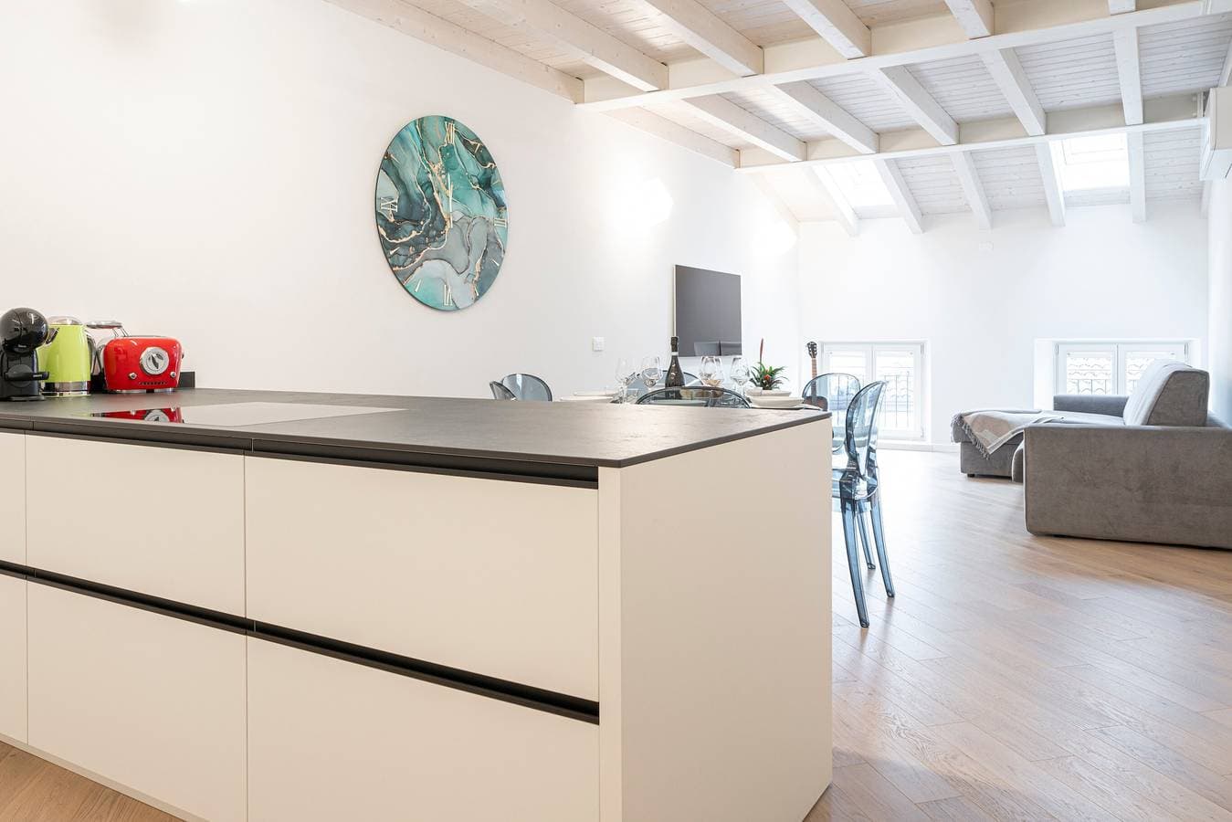Foto 8 von 30: Ferienwohnung 'Flat 5' mit Seeblick, WLAN und Klimaanlage