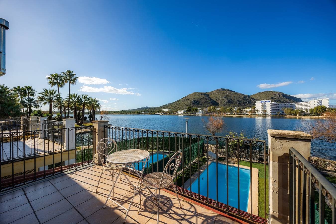 Foto 5 von 37: Chalet 'Llac D'alcudia' mit Seeblick, Wi-Fi und Klimaanlage