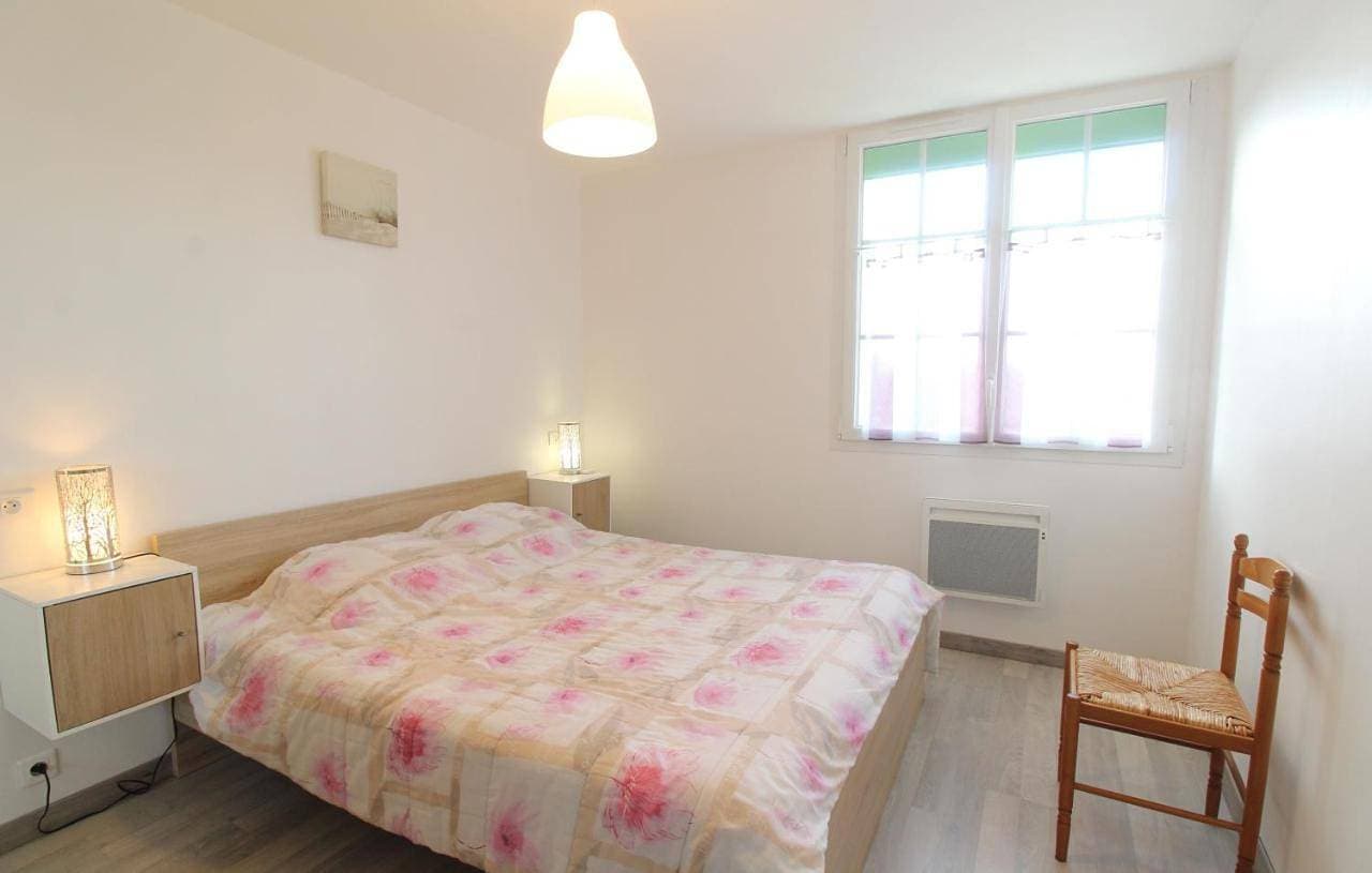 Foto 5 von 10: Three-Bedroom House