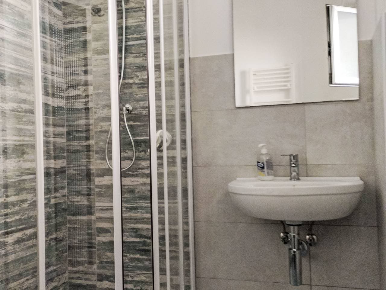 Foto 9 von 24: Finalmarina Zwei-Zimmer-Wohnung 300m Strand