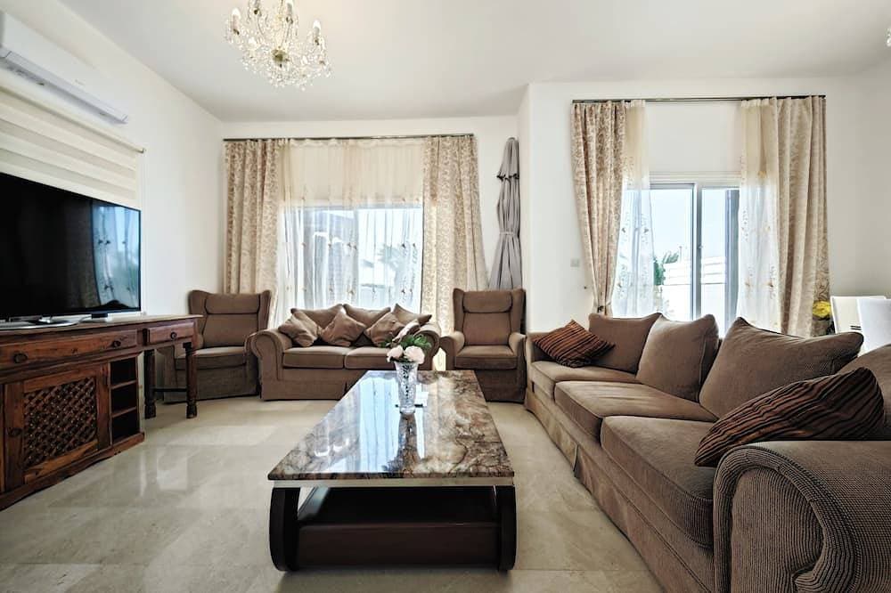 Foto 4 von 30: SunResidence, 3 bed, first line, Coral bay