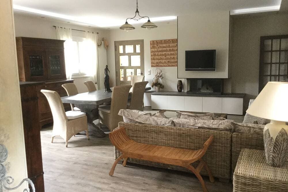 Foto 9 von 15: Charming villa with swimming pool - sleeps 8