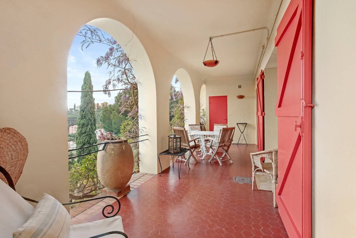 Foto 6 von 31: Bed & Breakfast 'Chambre Canisses' mit Meerblick, Gemeinschaftspool und WLAN
