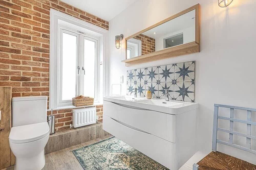 Foto 7 von 21: Seagrass Cottage - Beautifully renovated with view