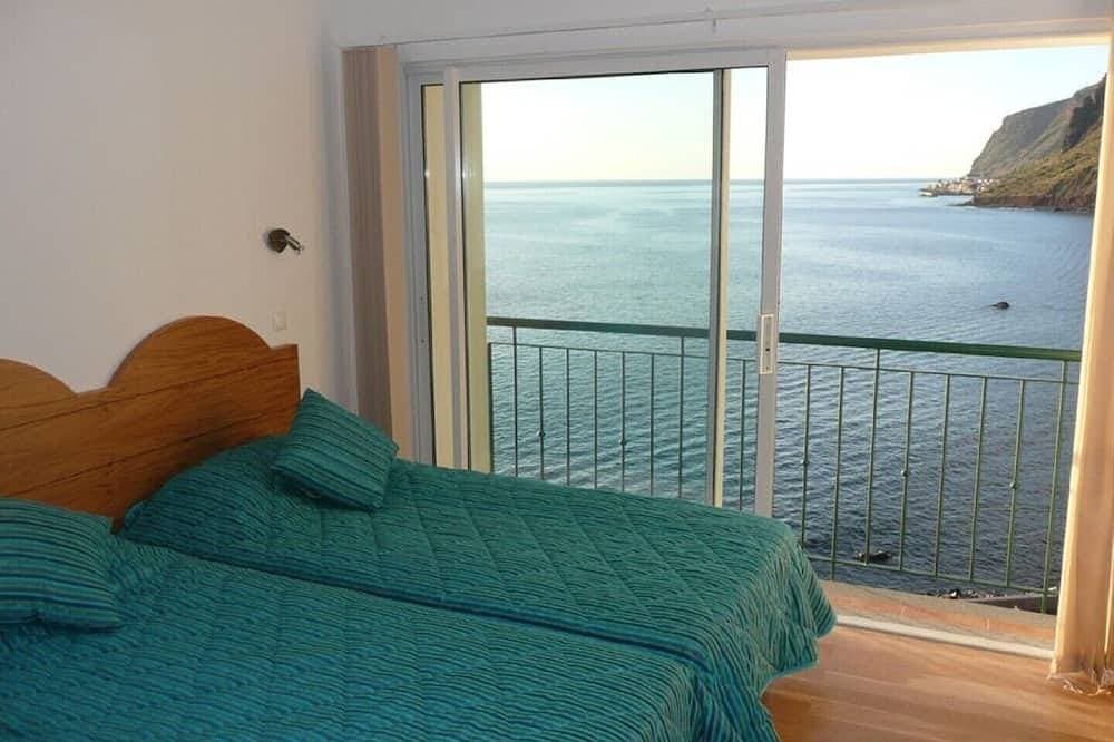 Foto 2 von 30: Villa mit 3 Schlafzimmern und Pool, Jardim do Mar, atemberaubende Aussicht