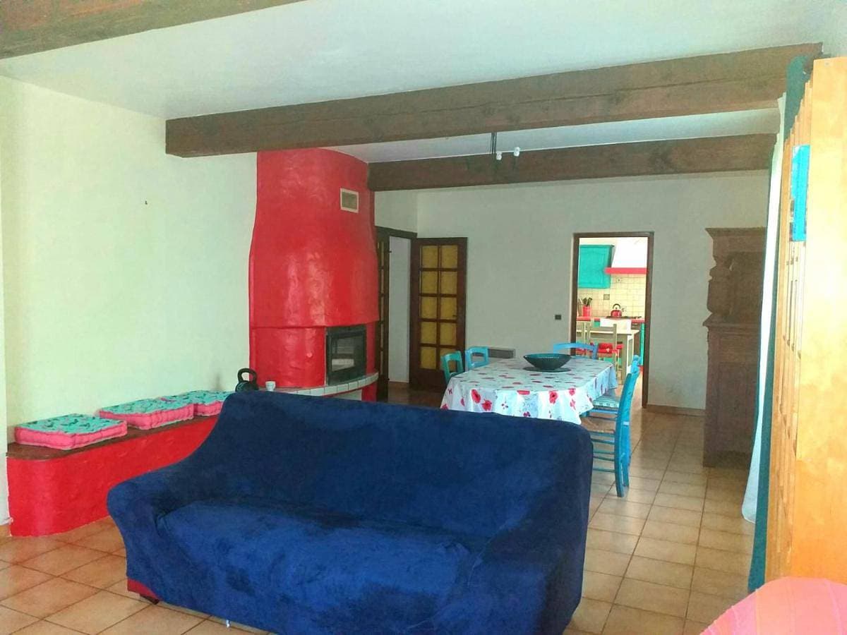 Foto 3 von 12: Three-Bedroom House