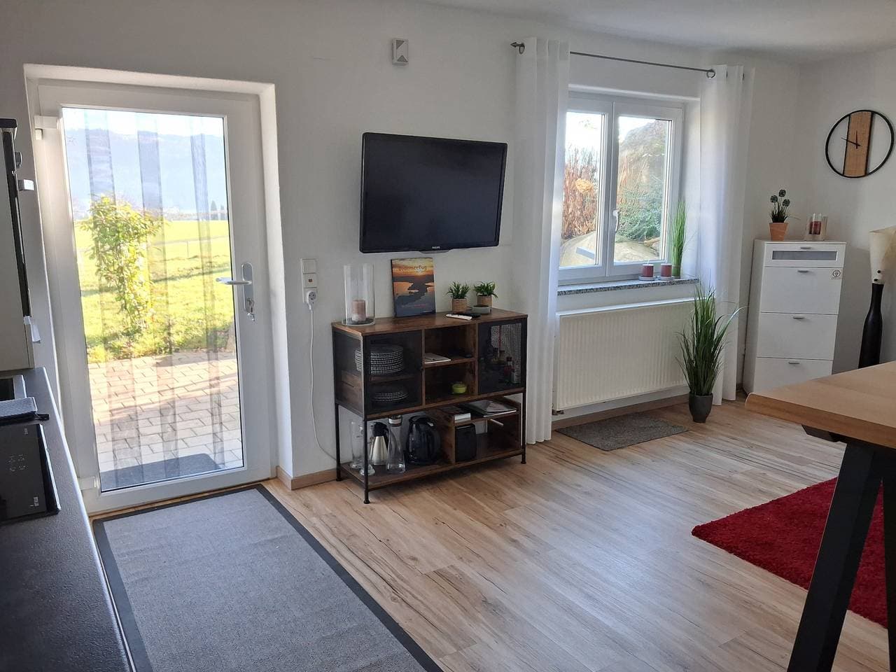 Foto 2 von 23: Ferienwohnung 'Lounge' mit Bergblick, privater Terrasse und Wi-Fi