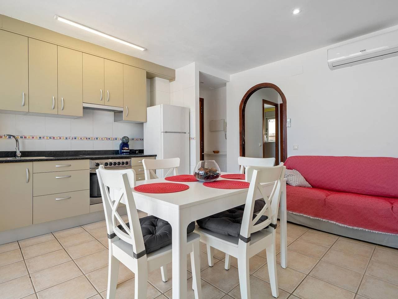 Foto 8 von 16: Ferienwohnung für 4 Personen mit Terrasse