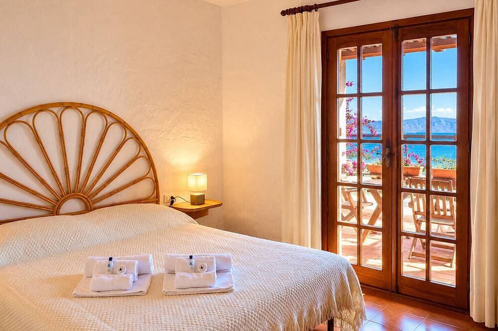 Foto 2 von 23: Punta Est - Perla Two-Bedroom Apartment with Terrace and Ocean View