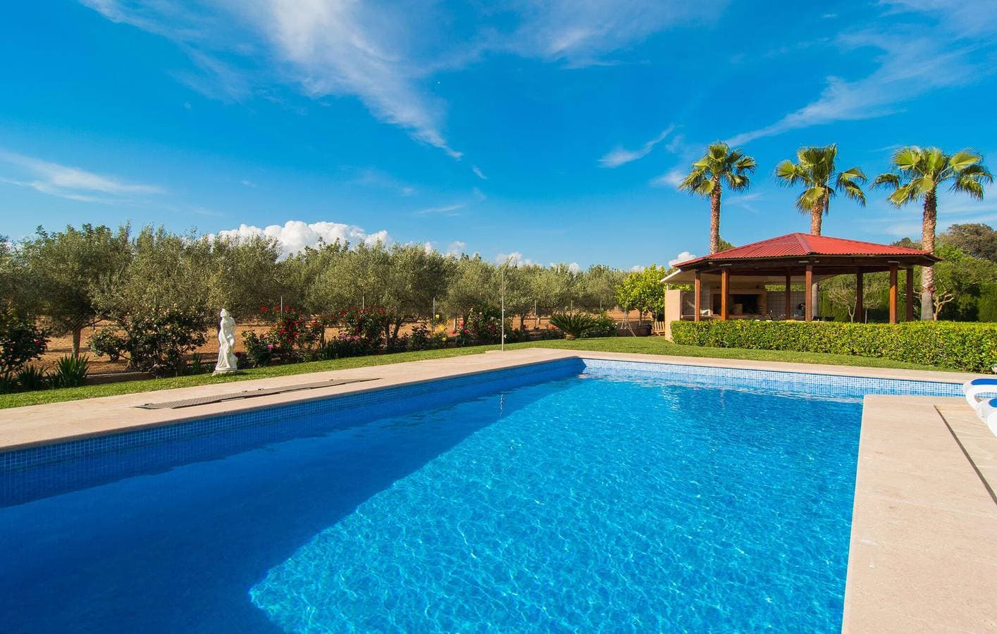 Foto 4 von 47: Son Negre Oase: Stilvolle Wohnung mit Pool und Terrasse