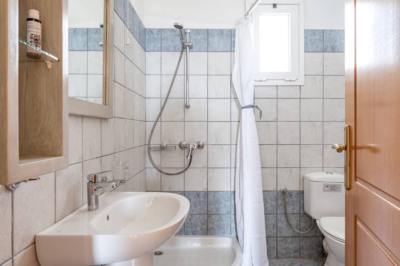 Foto 11 von 24: Ferienhaus 'Anemologio 302 Tinos' mit Meerblick, WLAN und Klimaanlage