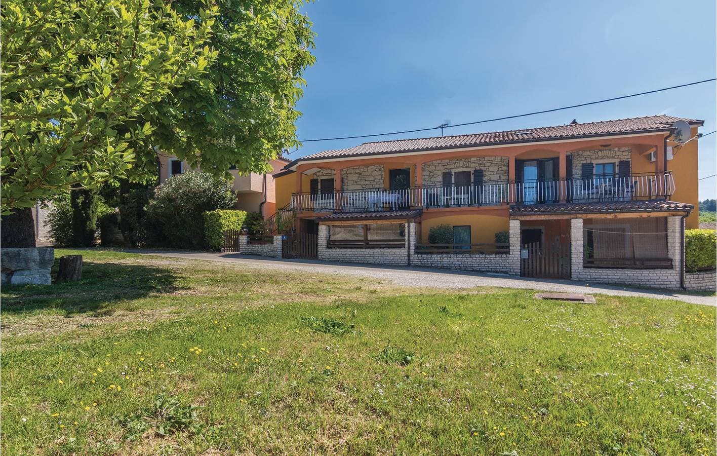 Apartment mit Meerblick, Terrasse, Parkplatz und in der Nähe von Restaurants 1