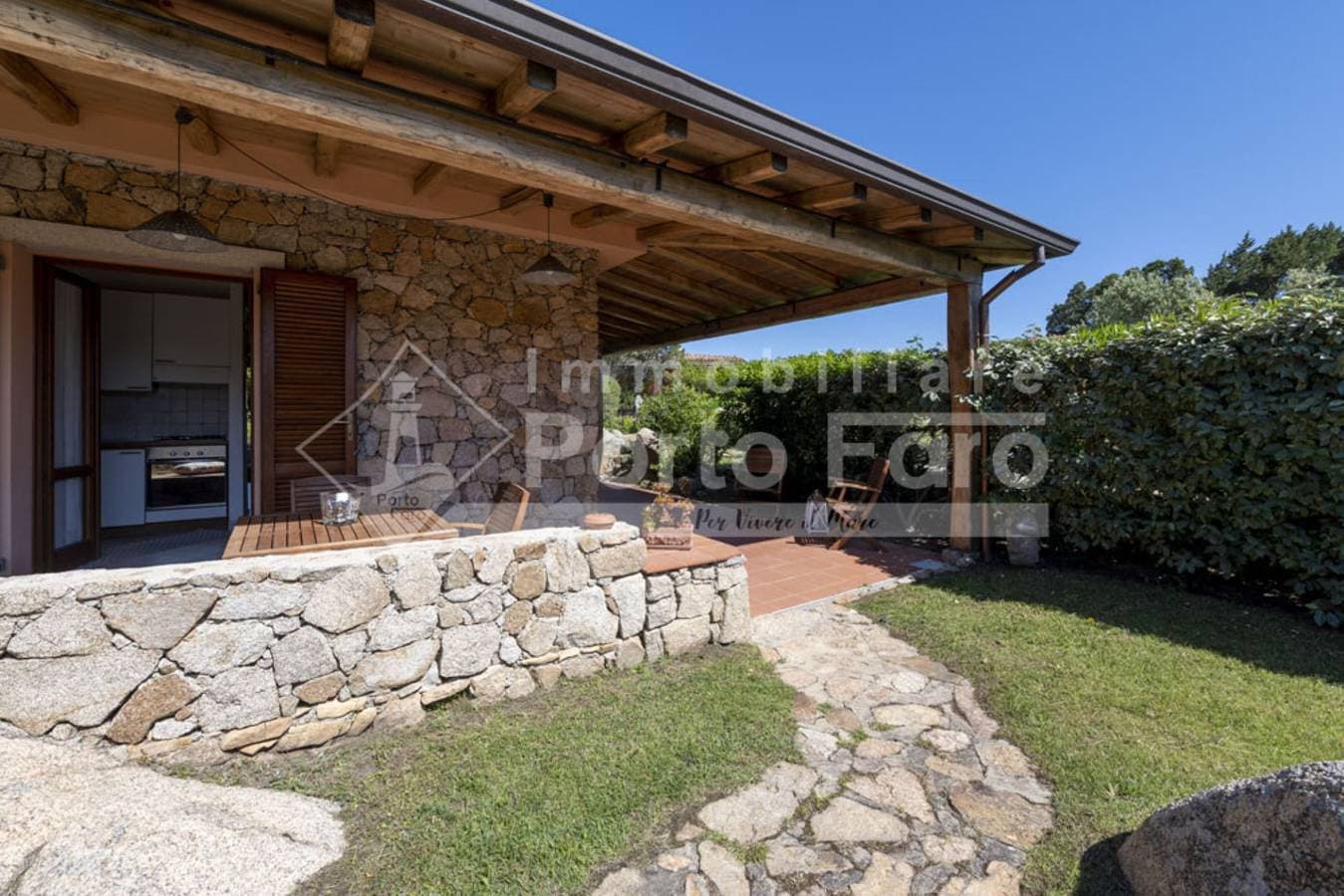 Foto 4 von 21: Ferienwohnung für 6 Personen mit Garten