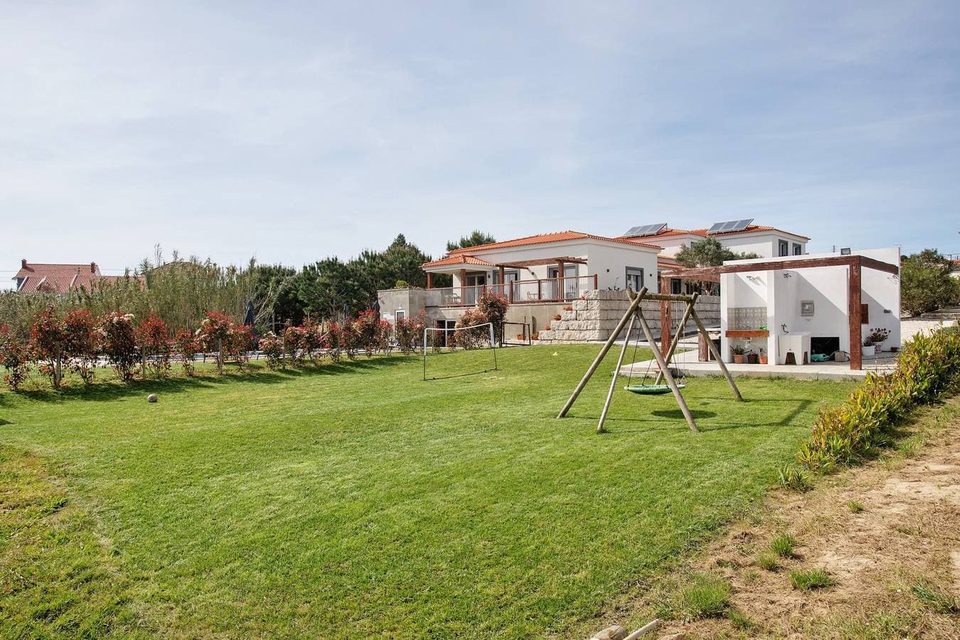 Foto 9 von 38: Zimmer 'Quinta Dos Raposos - Suite Água' mit Gemeinschaftspool, Terrasse und WLAN