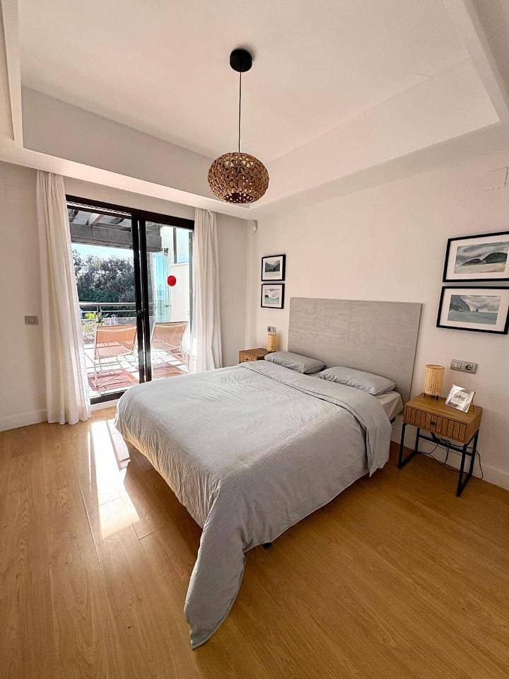 Foto 7 von 36: Two-Bedroom Apartment