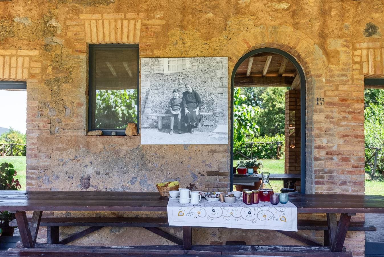 Foto 8 von 24: Zimmer 'Podere Marroneto - Camera 1' mit Bergblick, Gemeinschaftspool und Wi-Fi