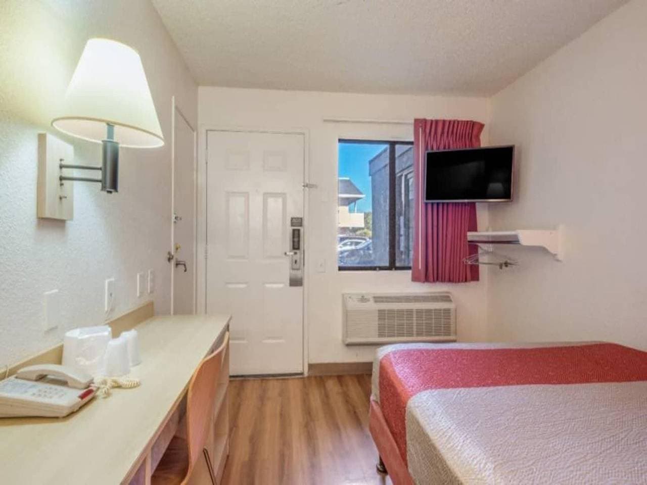 Foto 11 von 28: Deluxe-Ausführung mit 1 Doppelbett | Kostenloses WLAN