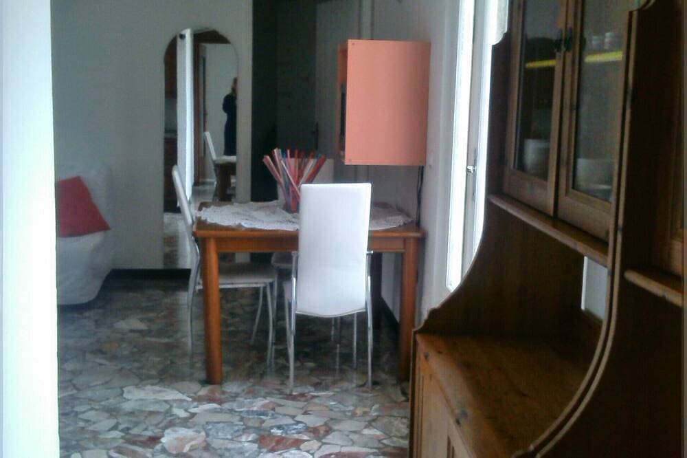 Foto 13 von 29: Gardasee: Penthouse Garten mit Blick auf den See in Peschiera Graditi Tiere