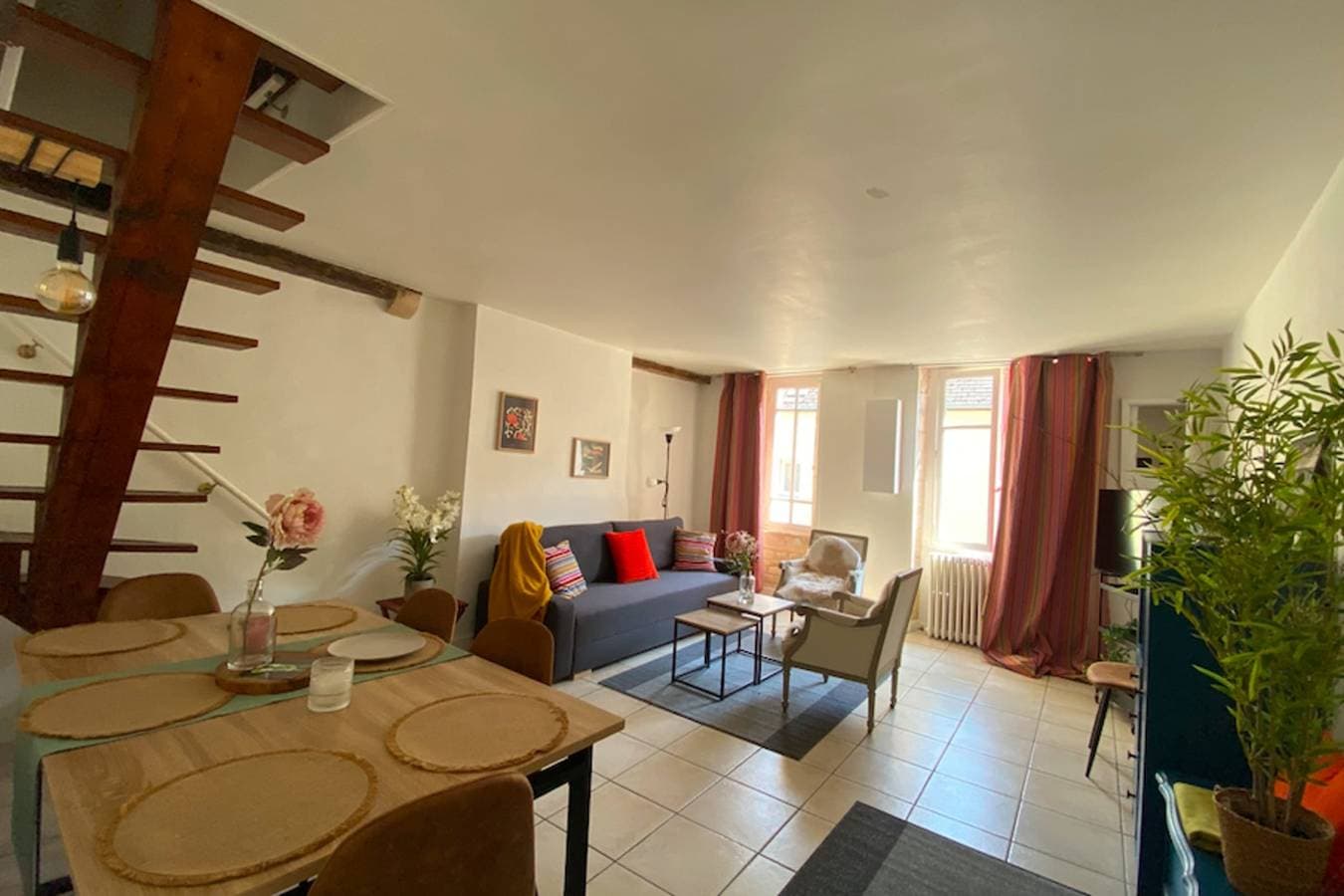 Foto 2 von 12: Ferienwohnung für 5 Personen mit Terrasse