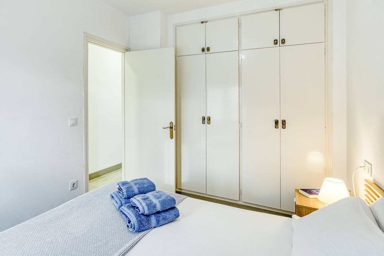 Foto 10 von 24: Ferienwohnung 'Lago Sant Mauricio' mit Gemeinschaftspool, WLAN und Klimaanlage