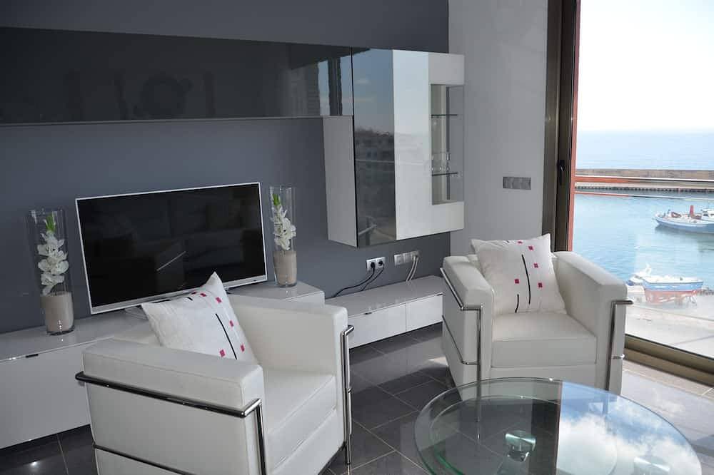 Foto 7 von 28: Die neue Wohnung, Casa Cleo, hat eine atemberaubende Aussicht auf das Meer.