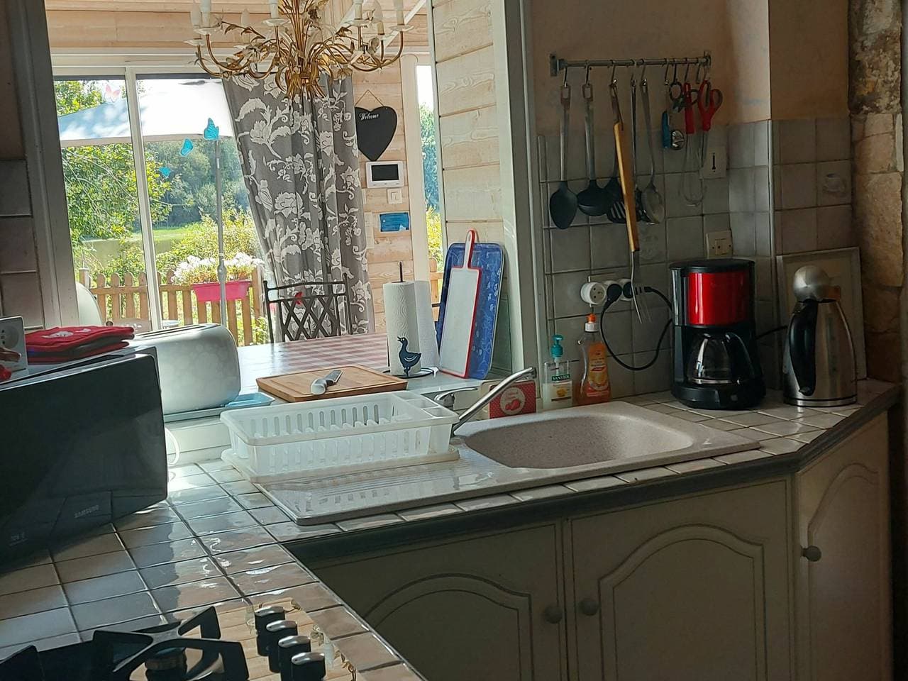Foto 5 von 21: Ferienhaus am See mit eingezäuntem Garten, Kamin und WLAN in Joué-sur-Erdre