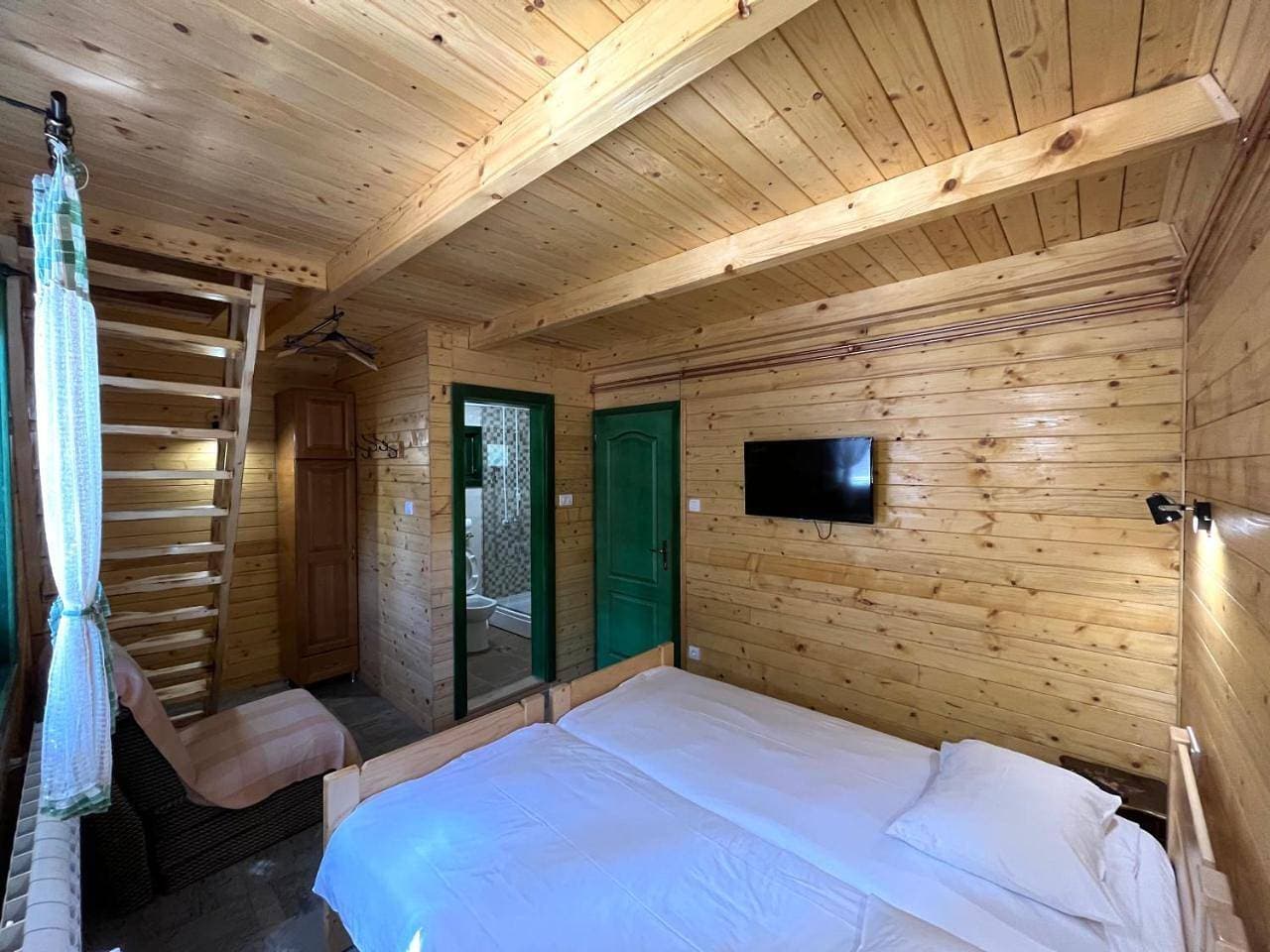 Foto 7 von 10: Quadruple Room