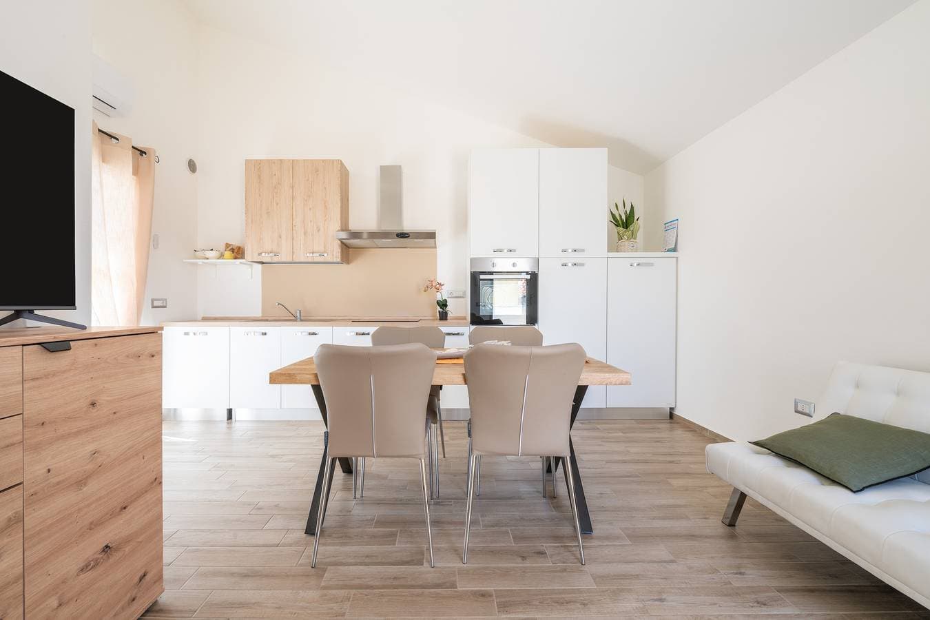 Foto 6 von 26: Ferienwohnung 'Casa Vacanze Alba Mar' mit Balkon, WLAN und Klimaanlage