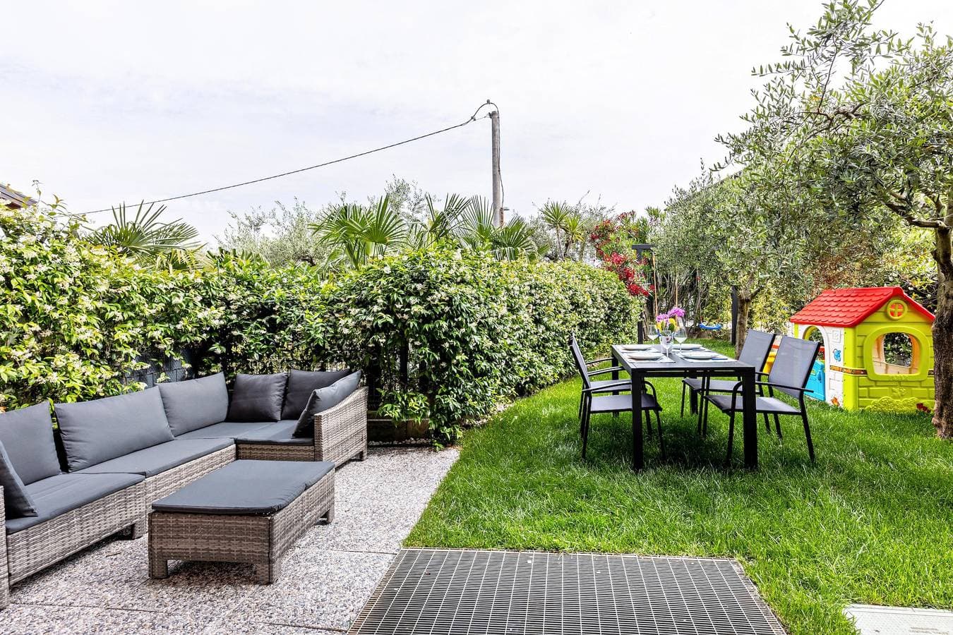 Foto 9 von 33: Helles Ferienwohnung 'Bluemoon' mit pool, WLAN und Klimaanlage