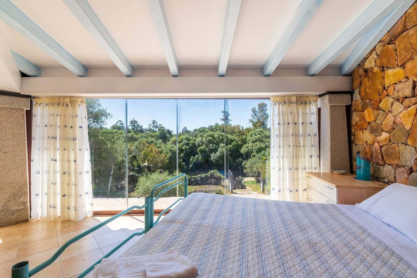 Foto 5 von 34: 'Villa il Panorama di Orrí' mit Meerblick, Garten und Klimaanlage