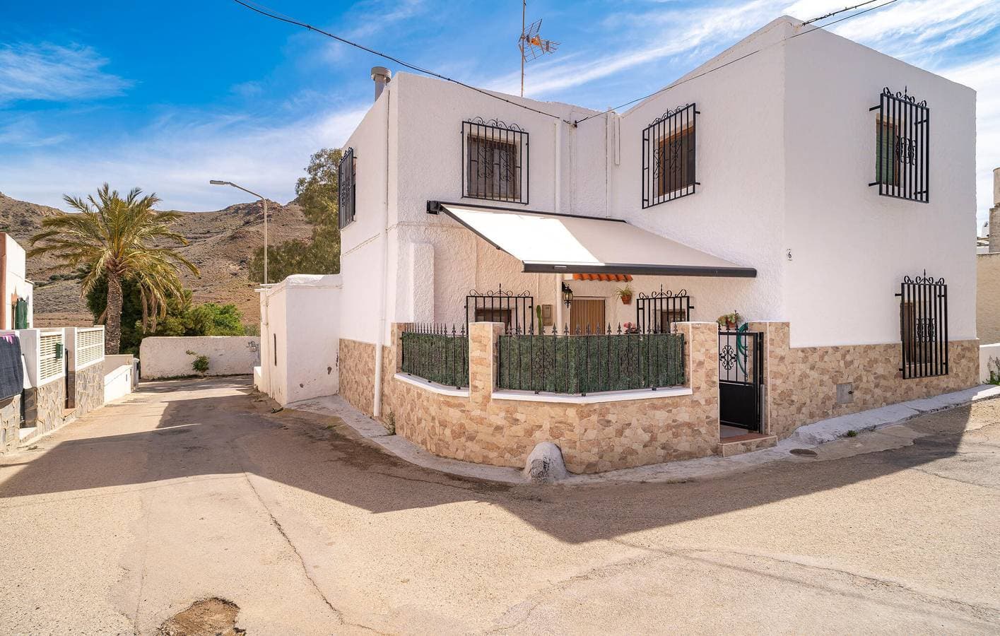 Gemütliches Apt mit Terrasse, WiFi & AC - 2km zum Strand Cala del Cuervo 1