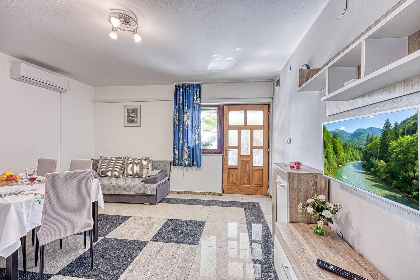 Foto 4 von 20: Sea View Apt Silver near Zadar