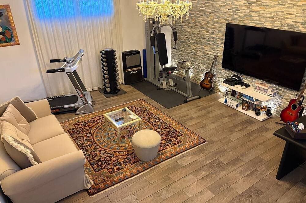 Foto 12 von 29: Suite-style room with a pool