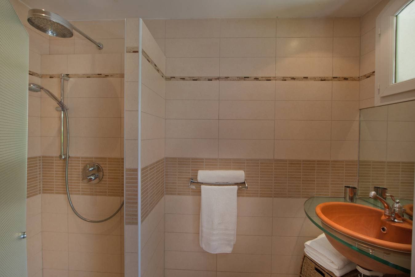 Foto 10 von 29: Studio Kalliste pour 2 personnes