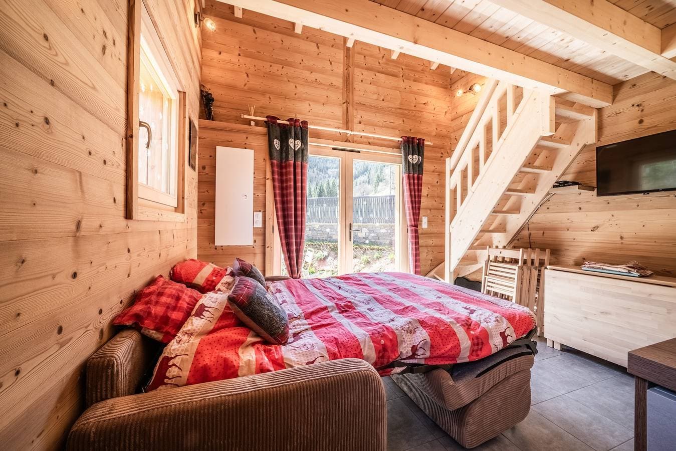 Foto 8 von 23: Chalet 'Léonie' mit Bergblick, Gemeinschaftsterrasse und Wi-Fi