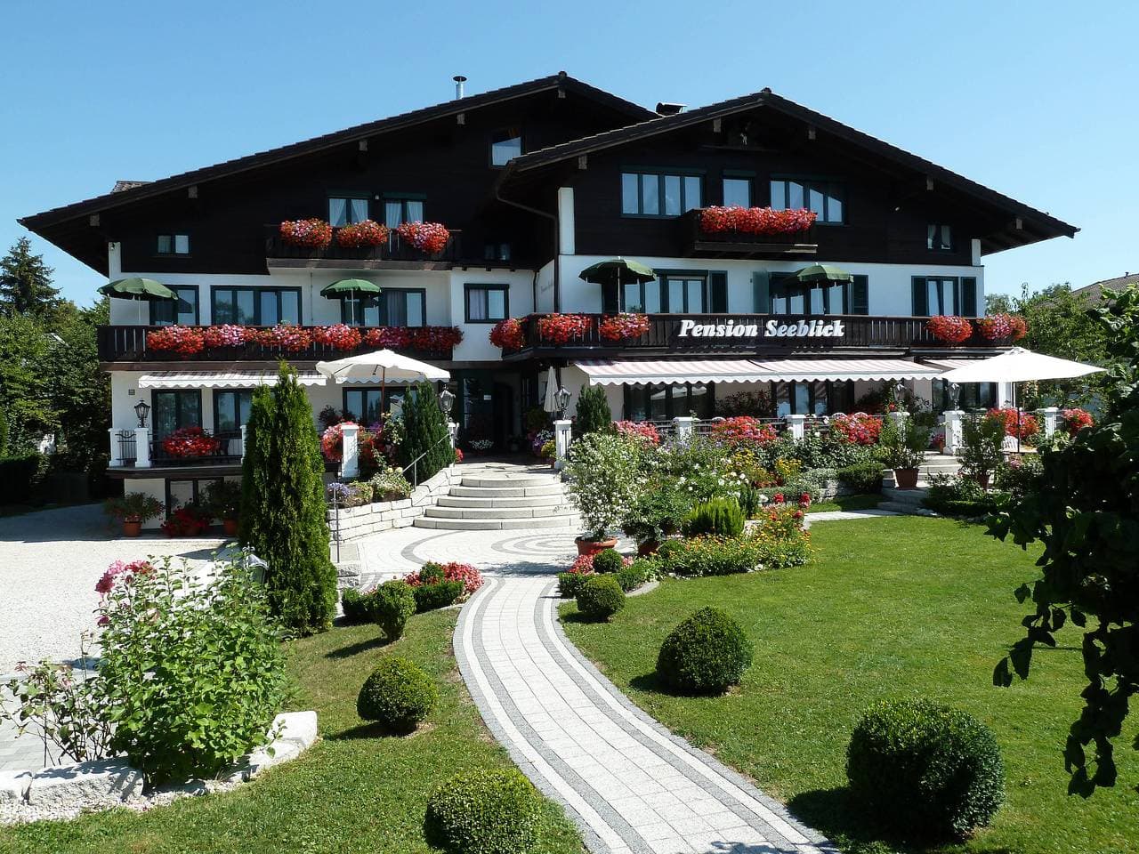Foto 10 von 20: Pension Seeblick - Doppelzimmer mit Dusche/Wc und Balkon Nordseite
