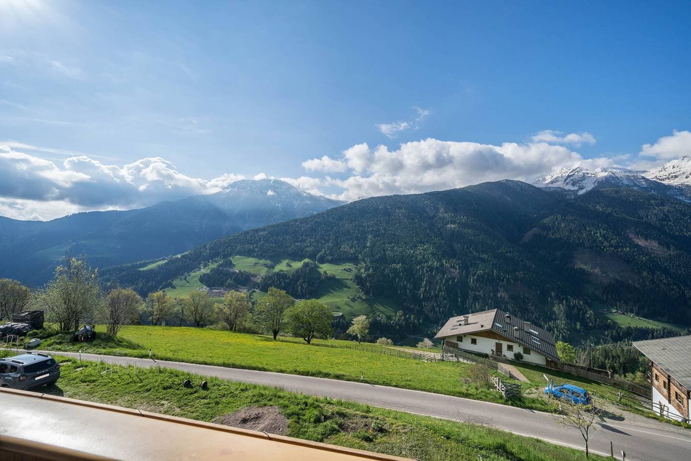 Foto 5 von 17: Ferienwohnung 'Matscherhof Nikolaus' mit Bergblick, Gemeinschaftsgarten und Balkon