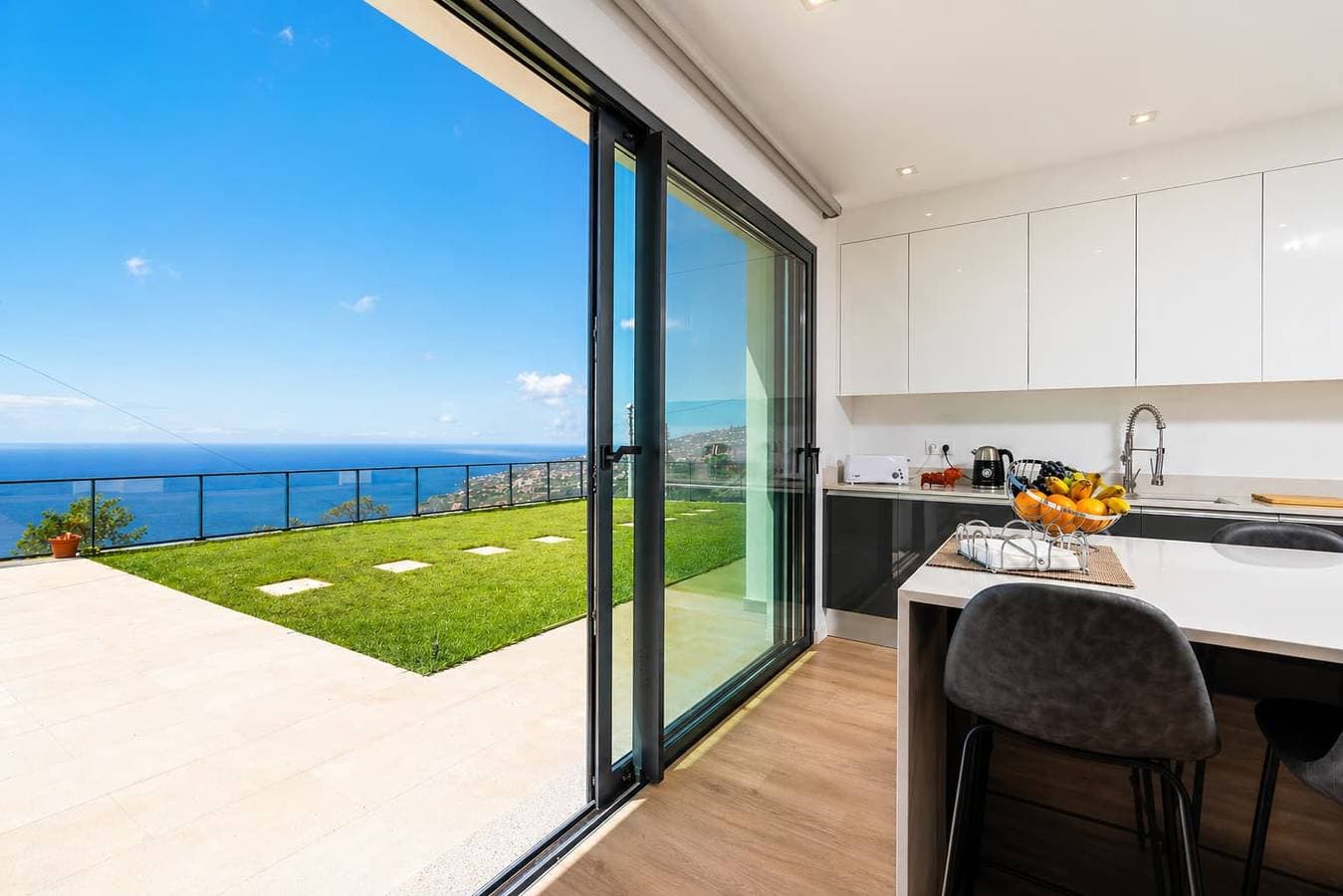 Foto 7 von 20: Oceanfront Villa with Breathtaking Sea Views