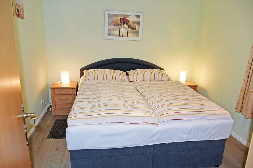 Foto 2 von 22: Ferienhaus Charlotte mit Terrasse - ruhig gelegene Ferienhäuser am Selliner See