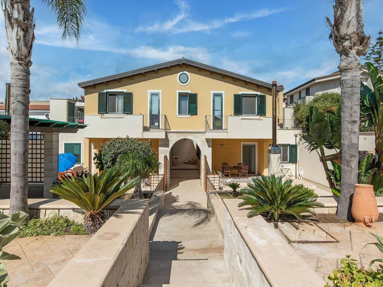 Einfache Wohnung in Reitani in der Nähe von Lido Beach 1