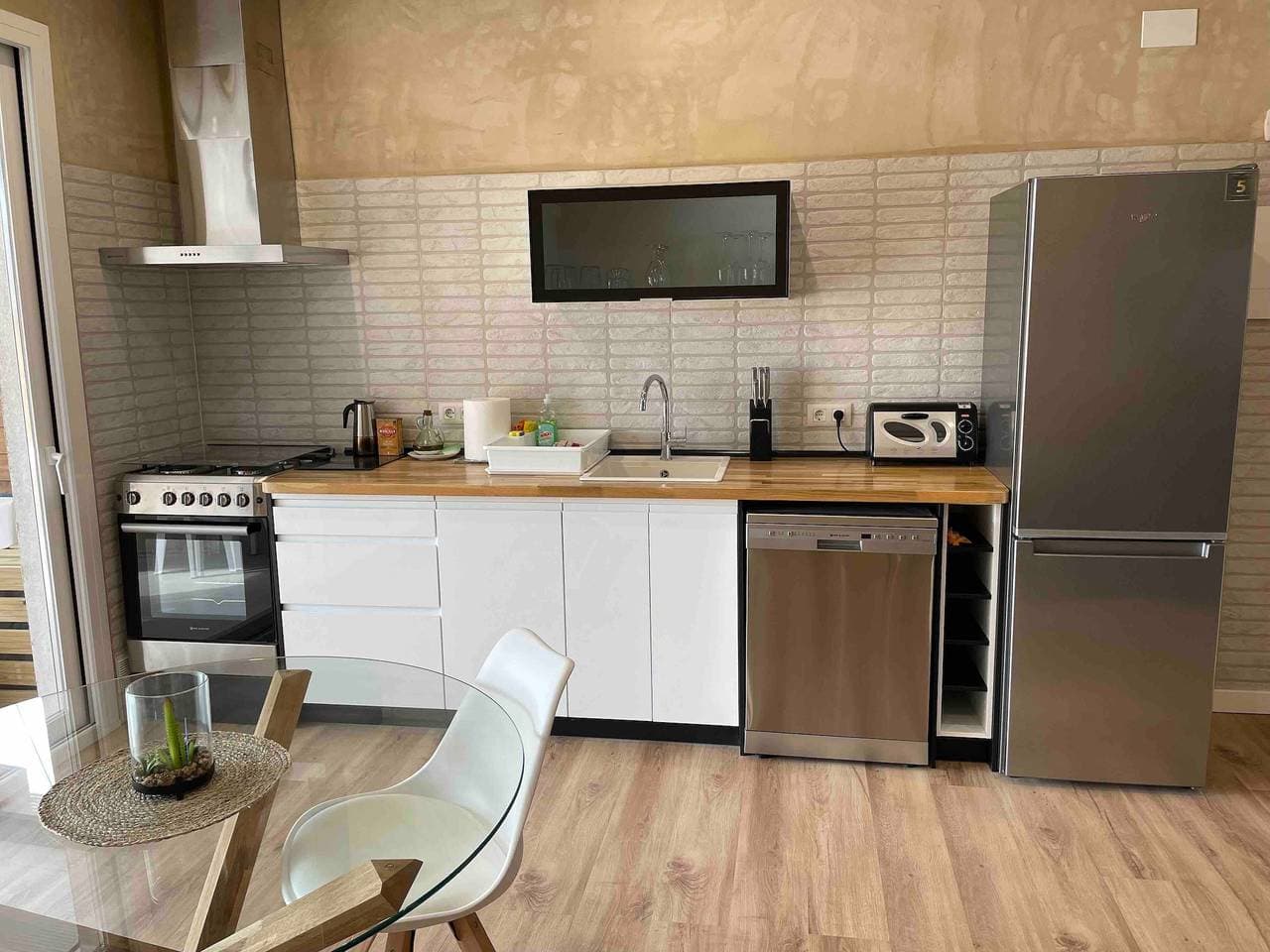 Foto 8 von 32: Apartment „Can Padrosa Mini Loft 1“ mit Gemeinschaftspool, WLAN und Klimaanlage