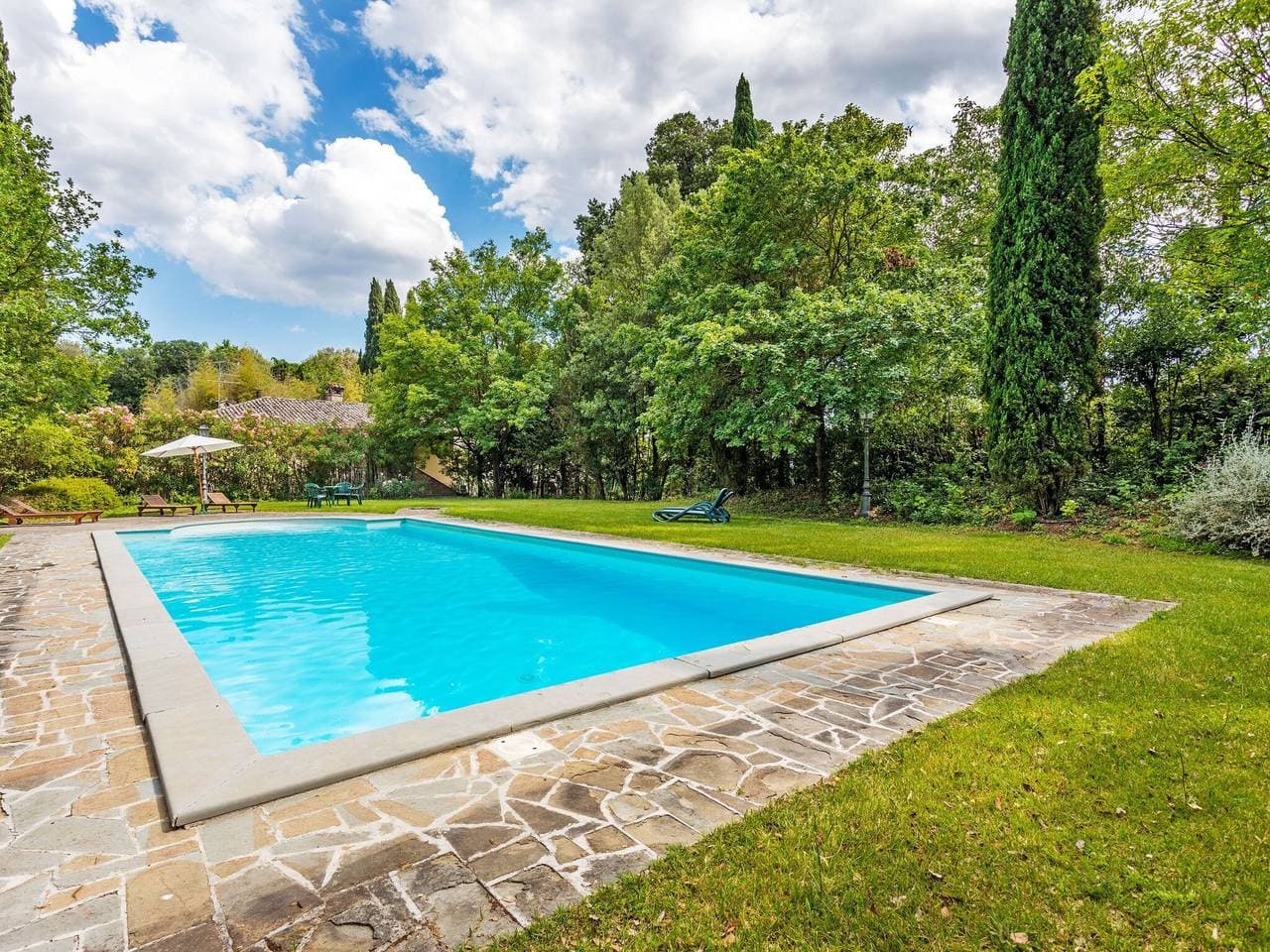 Foto 5 von 40: Haus in Umbrien mit Pool und Gartenblick
