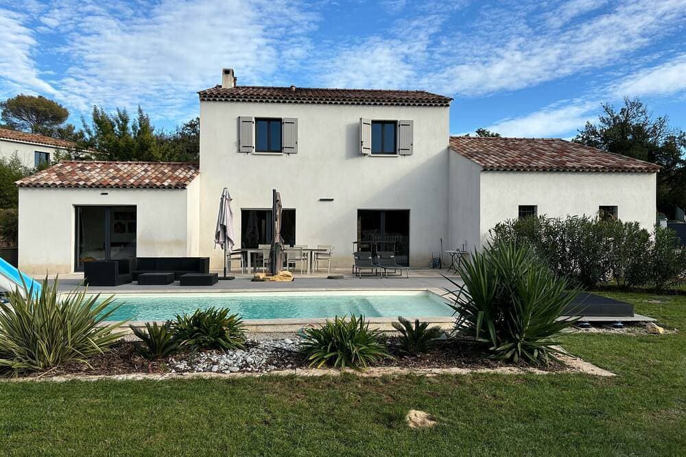 Villa Avec Piscine Entièrement Climatisée Entre Nice et Cannes 1