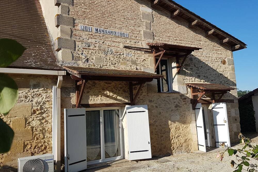 Foto 10 von 18: Logement de Charme Refait à Neuf Avec Piscine et Climatisation