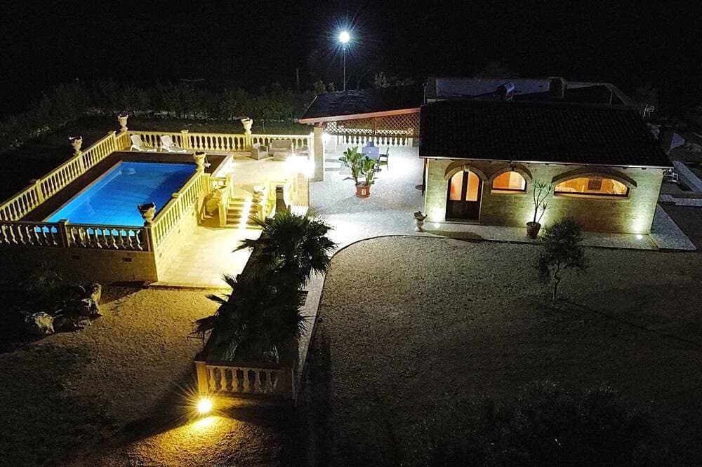 Foto 11 von 30: Villa degli ulivi salento mit privatem eingezäuntem parkplatz