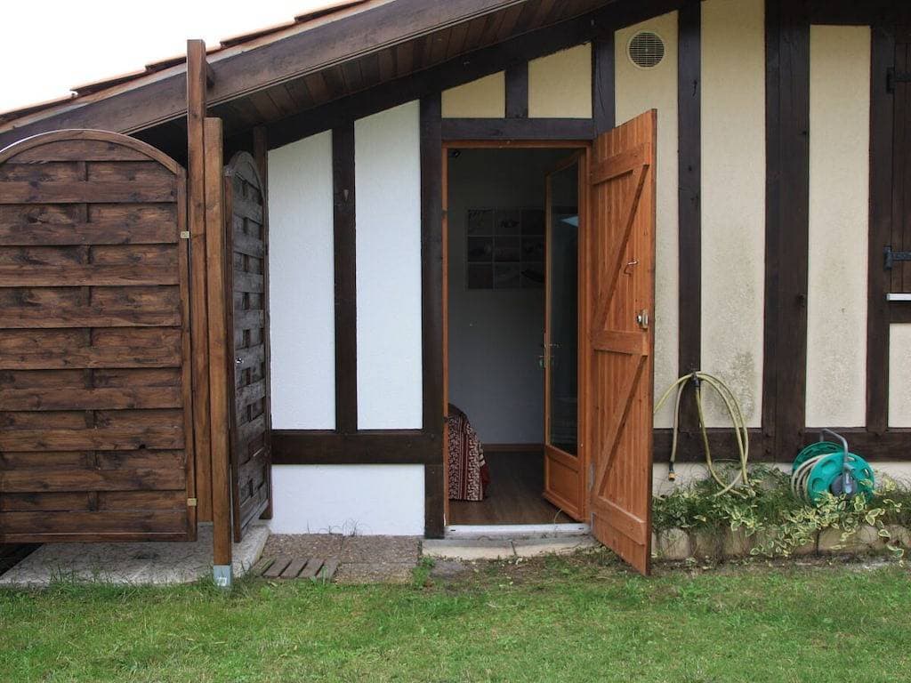 Foto 2 von 20: Ferienhaus in Bias mit Schwimmbecken