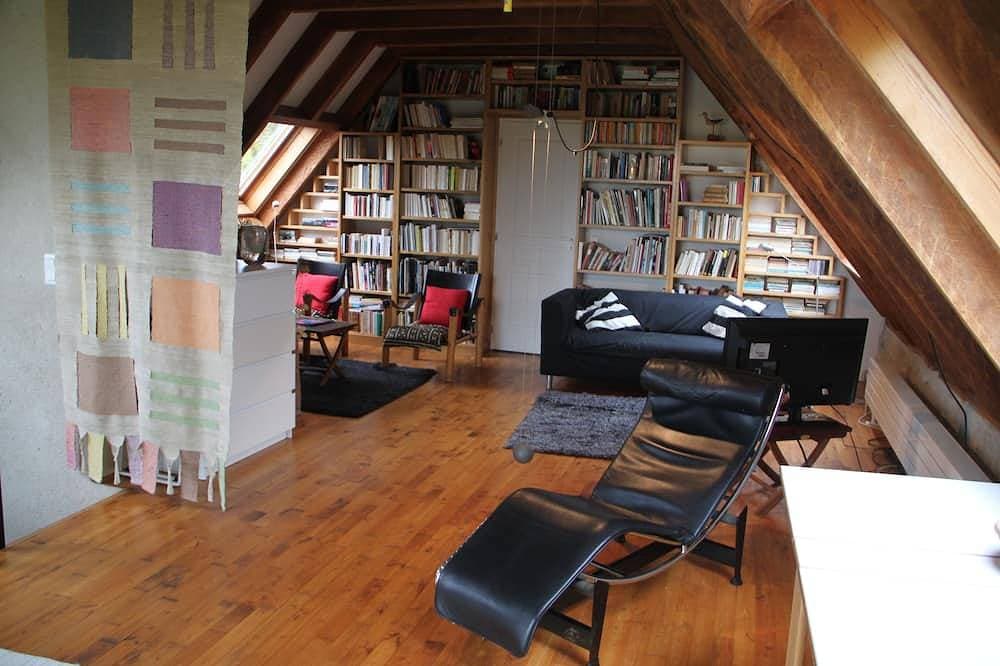 Foto 13 von 30: Eine authentische Scheune aus weißem Stein, renoviert für 4 Personen, mit Kamin