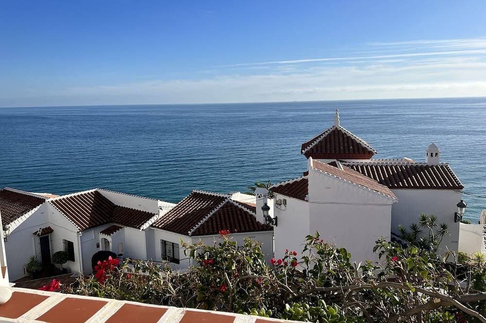 Spektakulärer Panoramablick auf das Meer in Nerja. 1