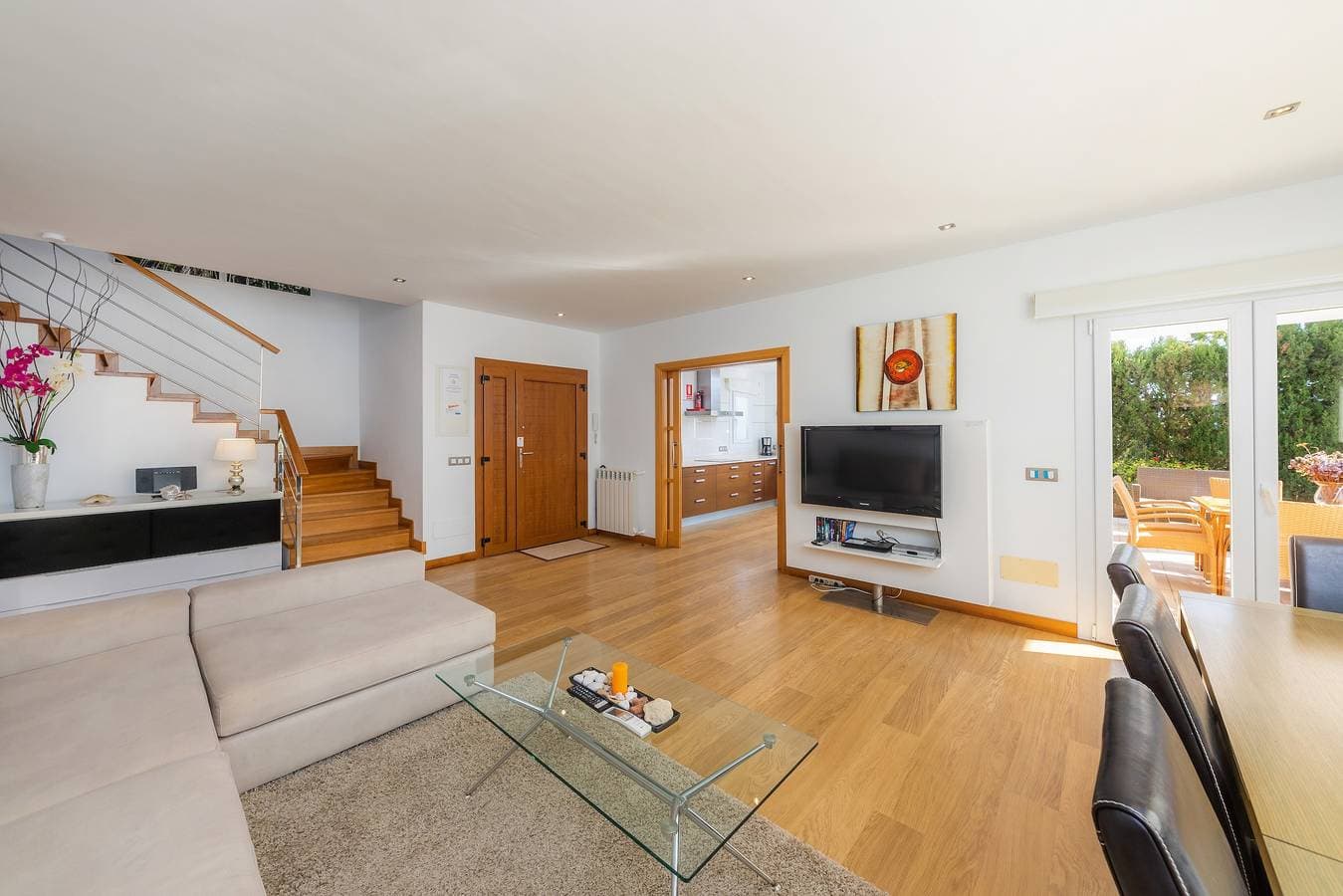 Foto 12 von 41: Fantastische Villa mit Pool, Dachterrasse, Klimaanlage und WLAN